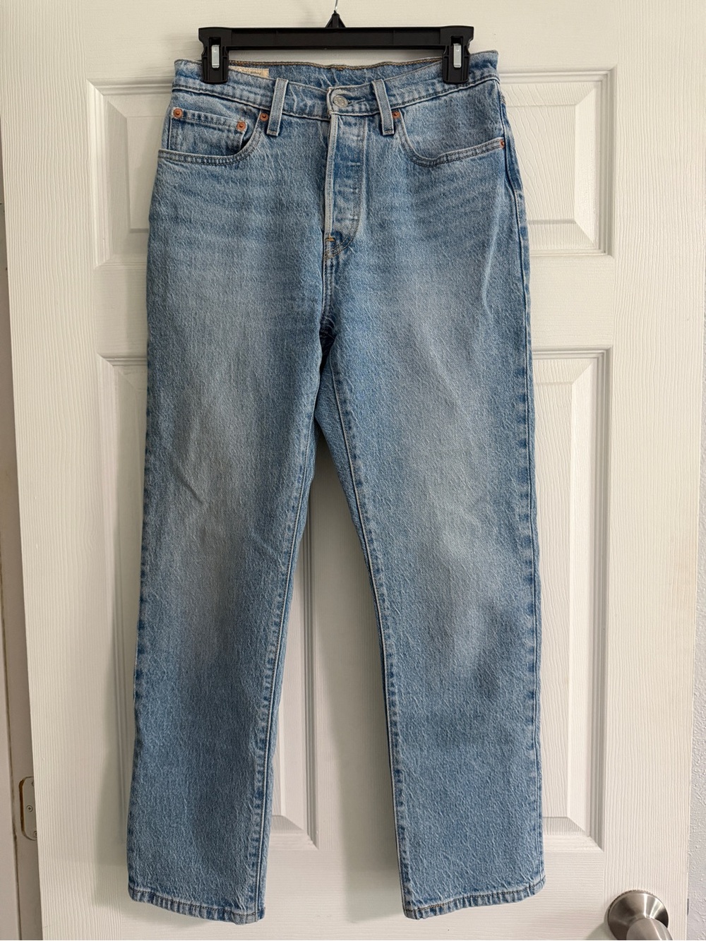 Women’s Levi’s Light Blue Classic Straight Jeans